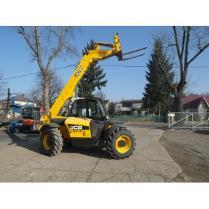 Ładowarka teleskopowa JCB 531-70 z tylnym zaczepem hydraulicznym